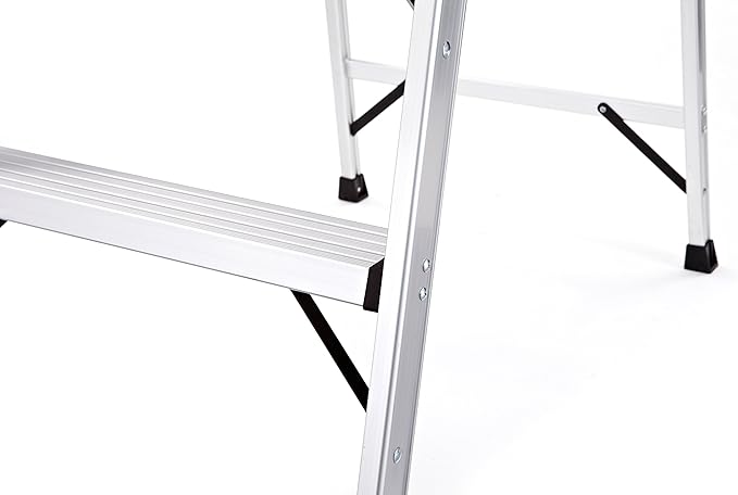 Rubbermaid 5.5 ft. Step Ladder, Aluminum Lightweight with Project Top, Silver, Tested to US Safety Standards, No Assembly Required