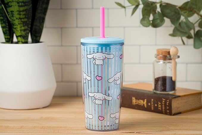 Silver Buffalo Sanrio Hello Kitty and Friends Cinnamoroll Hearts and Blue Stripes Plastic Cold Cup with Lid and Straw, 20 Ounces