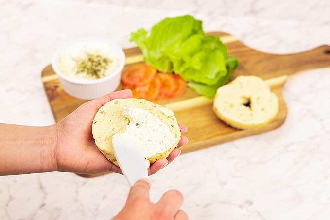 LINDEN SWEDEN Multi Purpose Spreaders | Versatile Butter Knife for Soft Cheese or Frosting | Safe for Kids | BPA-Free and Dishwasher-Safe | Set of 2 Spreaders Each | Made in Sweden | Lime Green