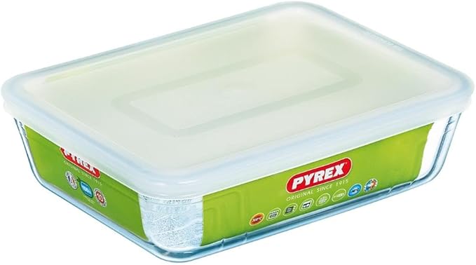 Pyrex Rectangular Dish with Plastic Lid, 0.8L