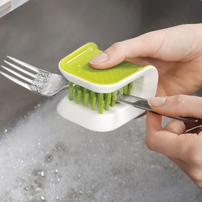 Joseph Joseph BladeBrush Knife and Cutlery Cleaner Brush Bristle Scrub Kitchen Washing Non-Slip, One Size, Green