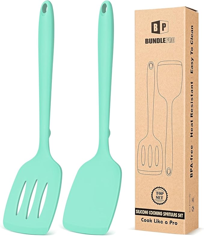 Pack of 2 Silicone Spatula Turners, Non Stick Slotted Kitchen Spatula Set, Heat Resistant BPA Free Kitchen Utensils, One-Piece Design, Suitable for Flipping Fish, Eggs, Steak, Pancakes (GREEN)