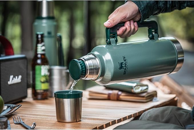 Stanley Classic Legendary Vacuum Bottle