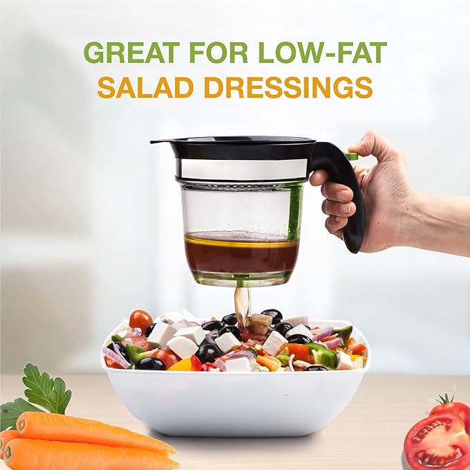 Fat Separator With Bottom Release, 4 Cup Gravy Separator for Cooking with Oil Strainer, Kitchen Gadgets Grease Separator Packaged with a 3-in-1 Multifunctional Peeler (Green)