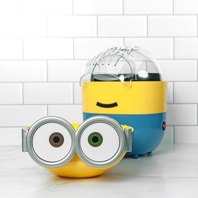 Uncanny Brands Minions Popcorn Maker - Kitchen Appliance