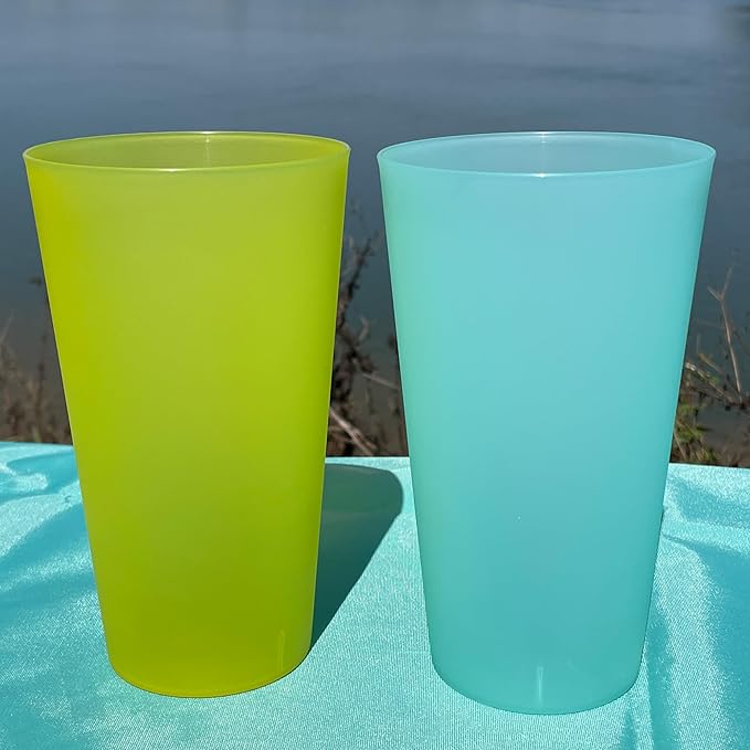 Reusable 32-ounce Drinking Cups - Unbreakable Large Plastic Tumblers set of 12, BPA Free Dishwasher Safe in 6 Assorted Colors for Indoor Outdoor Use