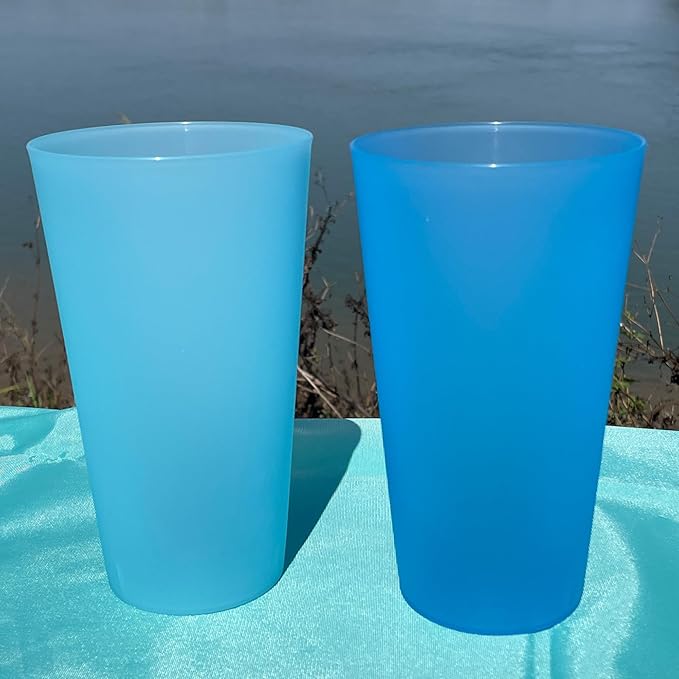 Reusable 32-ounce Drinking Cups - Unbreakable Large Plastic Tumblers set of 12, BPA Free Dishwasher Safe in 6 Assorted Colors for Indoor Outdoor Use