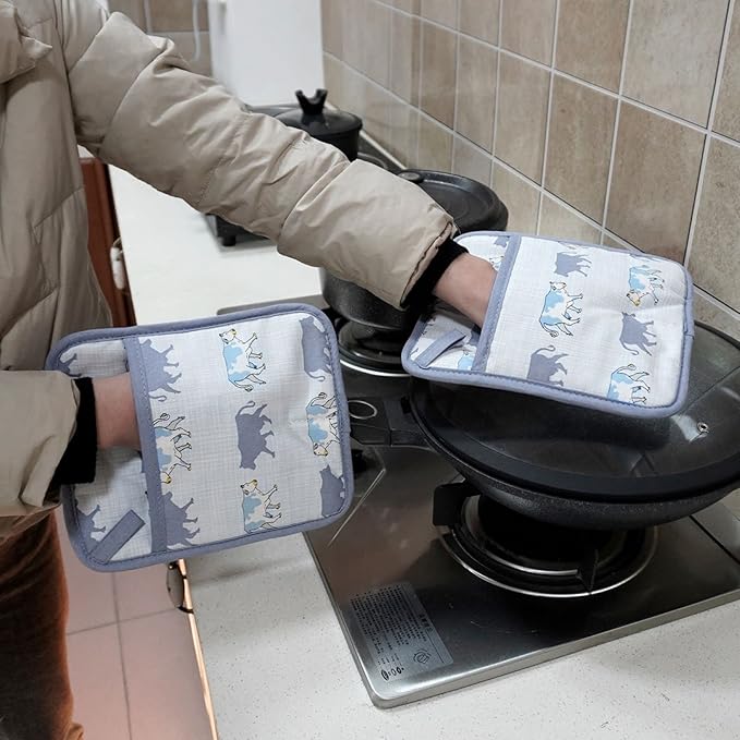 Pot Holders Set of 2 Heat Resistant 480℉ Kitchen 100% Cotton Comfortable Lining Printing Fox Flower Women Men Home Cooking Baking Microwave BBQ Gift (Cow potholder)
