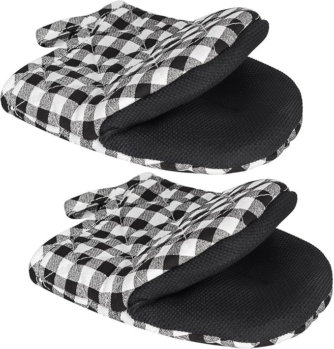 Qulable 1 Pair Short Oven Mitts - Silicone Kitchen Oven Gloves High Heat Resistant 500℉, Mini Oven Mits with Non-Slip Grip Surfaces and Hanging Loop for BBQ, Baking, Cooking and Grilling