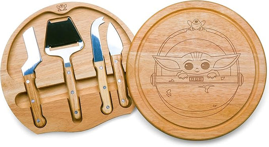 PICNIC TIME Star Wars Mandalorian Grogu Circo Cheese Board & Knife Set, Charcuterie Board Gift with 4 Stainless Steel Tools, Wooden Cutting Board for Cheese, Meat & Crackers, Housewarming (Parawood)