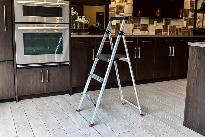 Rubbermaid 3-Step Ladder, Aluminum Lightweight Folding Step Stool with Project Top, Silver, Tested to US Safety Standards, No Assembly Required