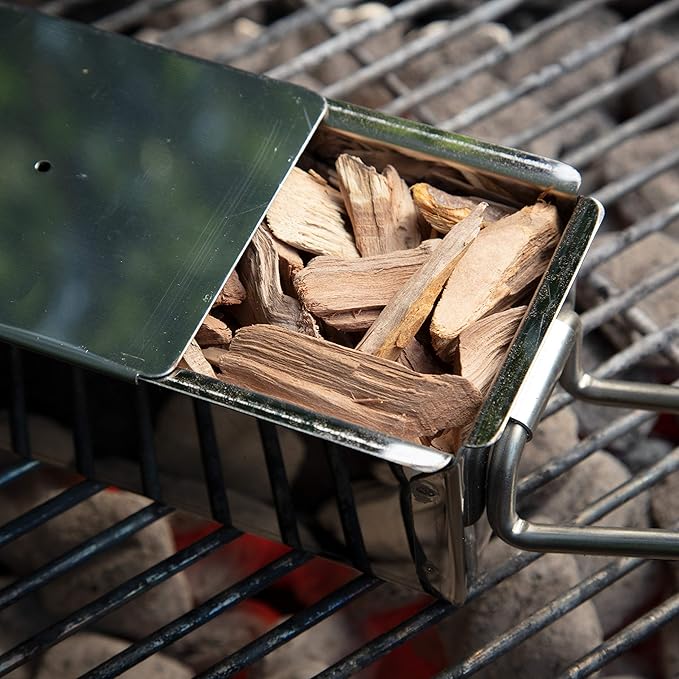 Camerons All Natural Pecan Wood Chips for Smoker - 260 Cu. In. Bag, Approx 2 Pounds- Kiln Dried Coarse Cut BBQ Grill Wood Chips for Smoking Meats - Barbecue Smoker Accessories - Grilling Gifts for Men