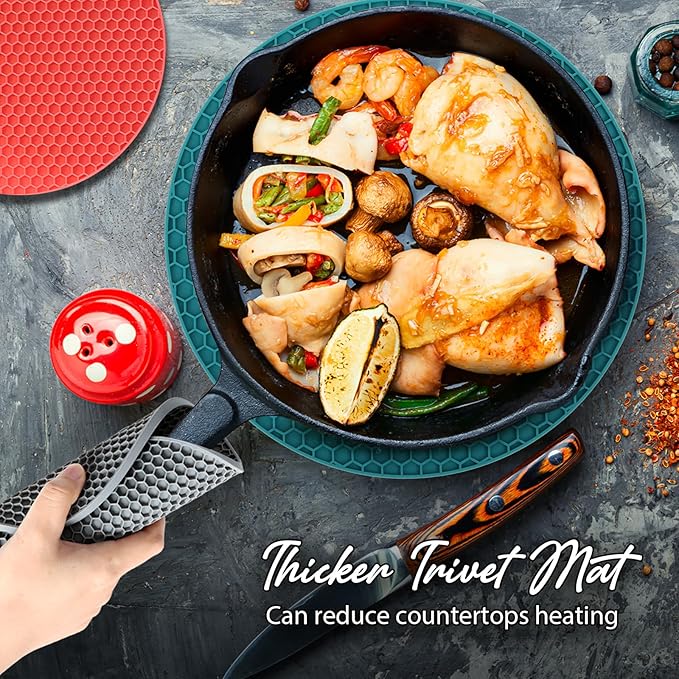 Joyhalo Trivets for Hot Dishes - Hot Pads for Kitchen, Silicone Pot Holders for Hot Pots and Pans, Silicone Mats for Kitchen Countertops, Table, Flexible Easy to Wash and Dry, Green